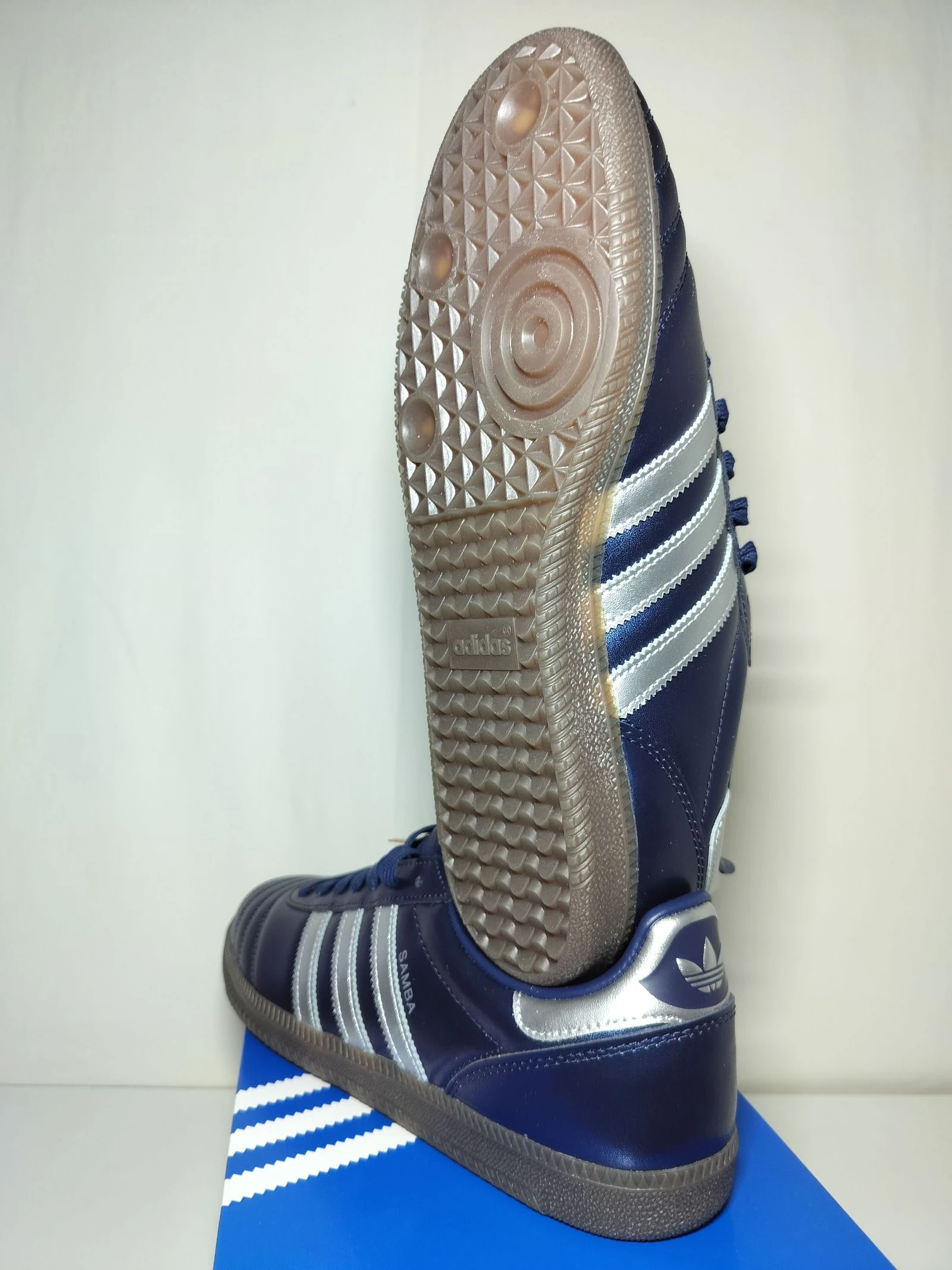 Adidas Samba New 43 Sneakers Original Unisex Femmes Hommes Tenue Tendance Vintage Premium Rétro Y2K – photo 9